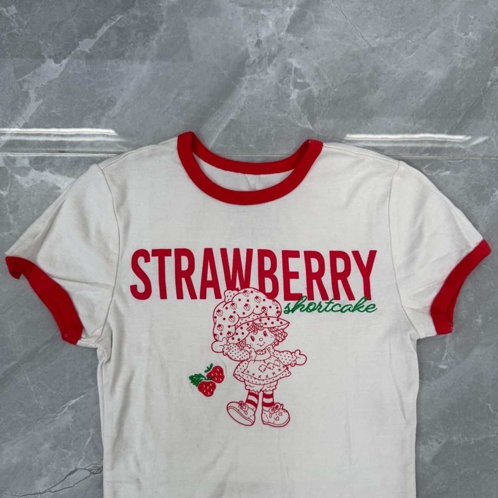 Women’s Fashion Nova Strawberry Shortcake Ringer Short Sleeve Graphic Shirt XS - Picture 4 of 16